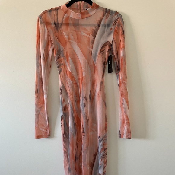 BRAND NEW 🏷 Sheer mock neck midi length dress - Picture 2 of 4